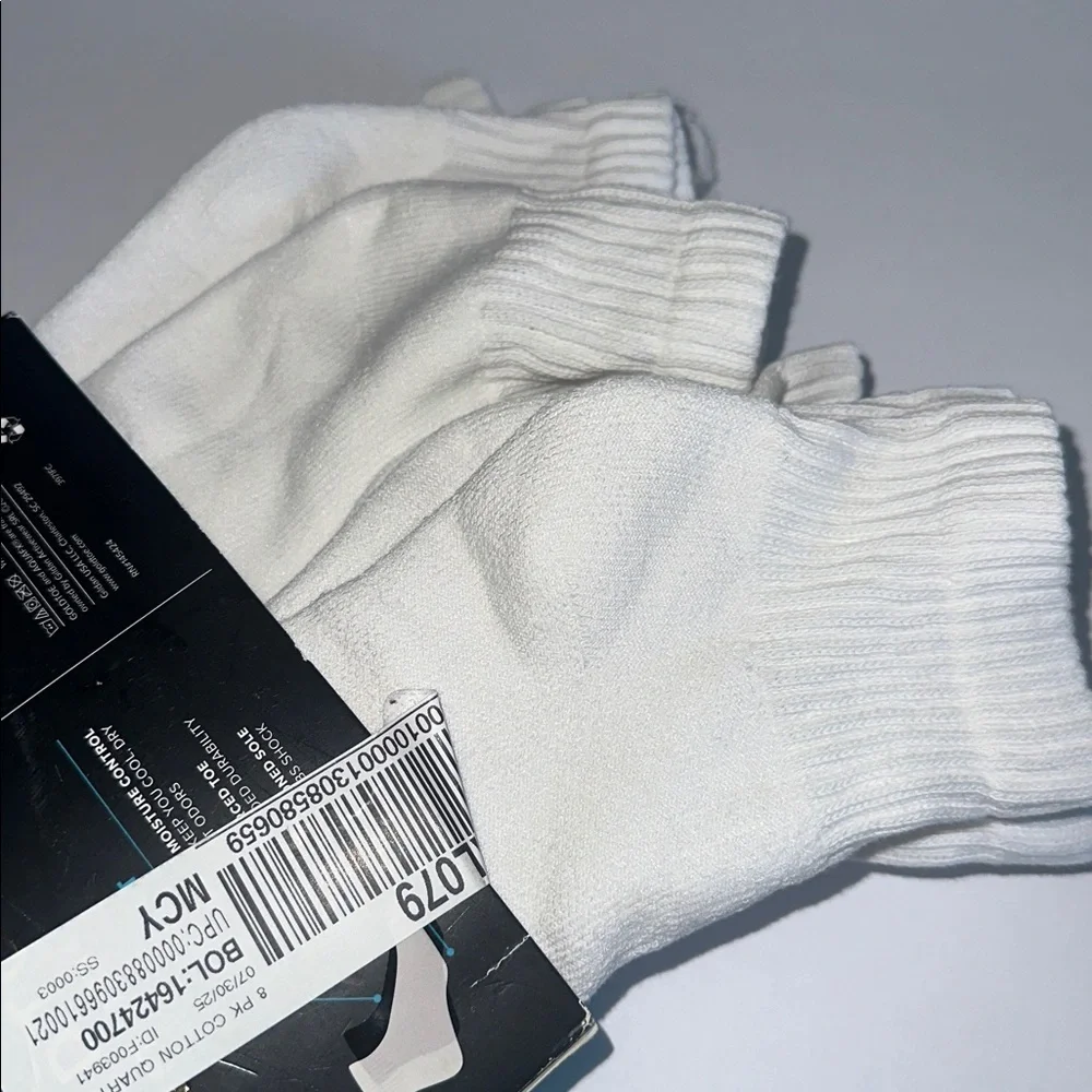 Gold Toe Men's White and Gold Athletic Ankle Socks- 7 pack